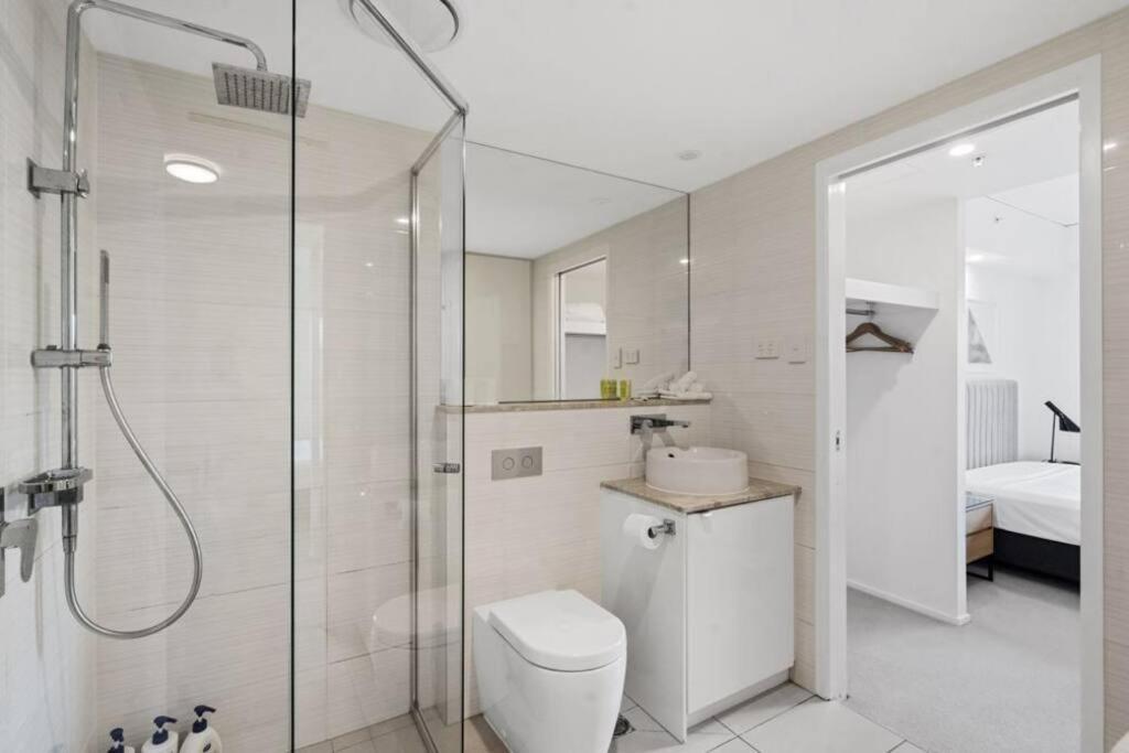 Lovely 2- Bedroom Rental Unit With Free Parking Бризбейн Екстериор снимка