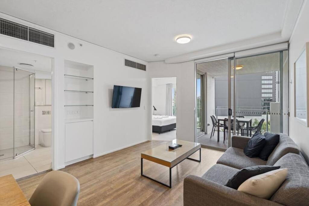 Lovely 2- Bedroom Rental Unit With Free Parking Бризбейн Екстериор снимка